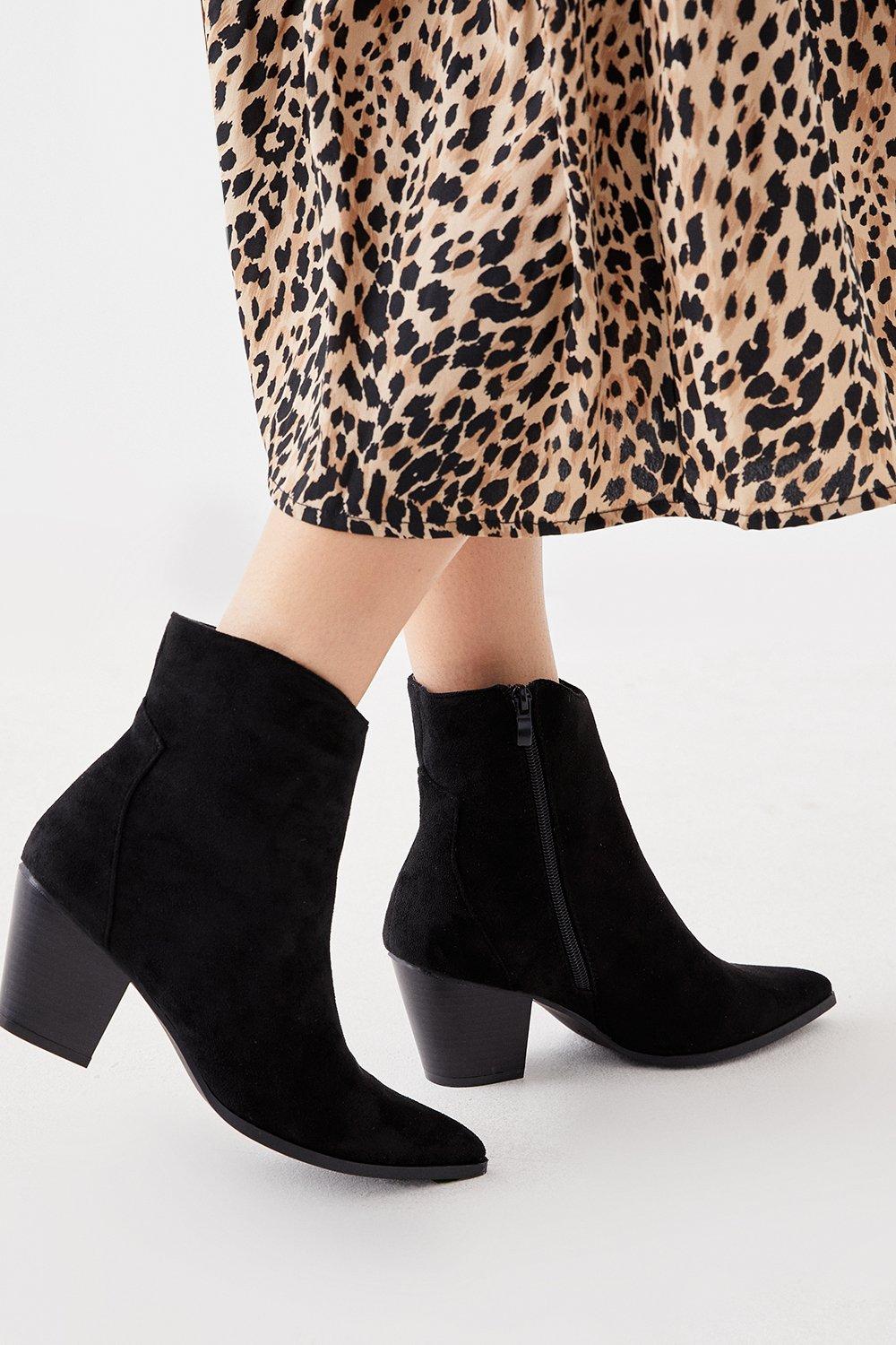 Women’s Aubrey Stacked Heel Western Boots - black - 5