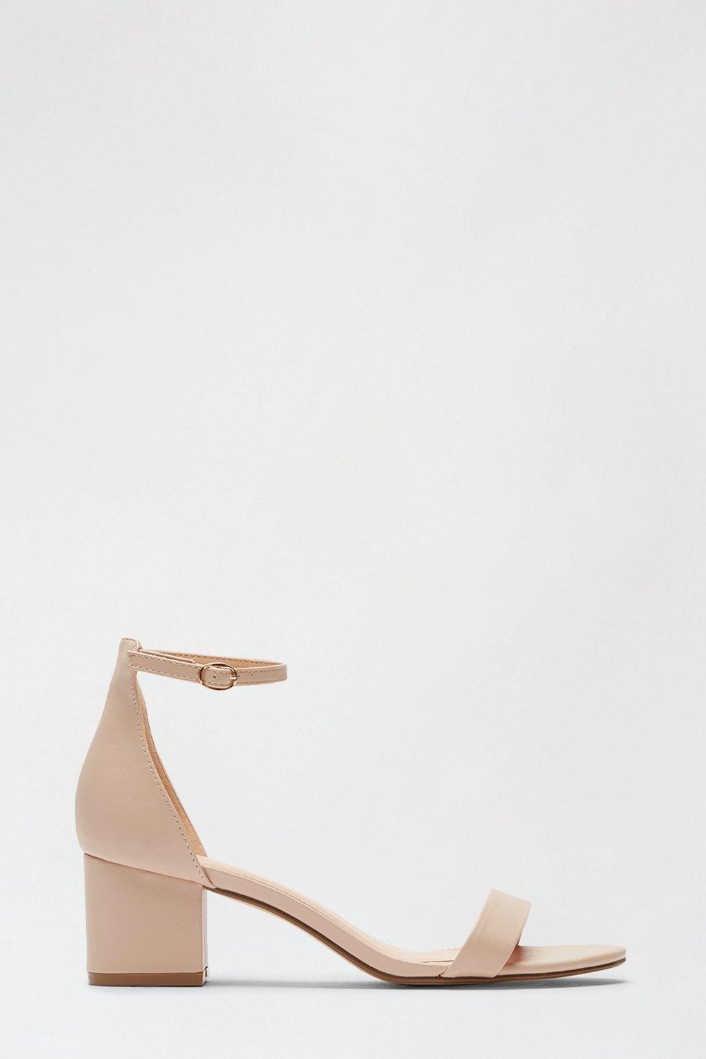 Blush low block store heel