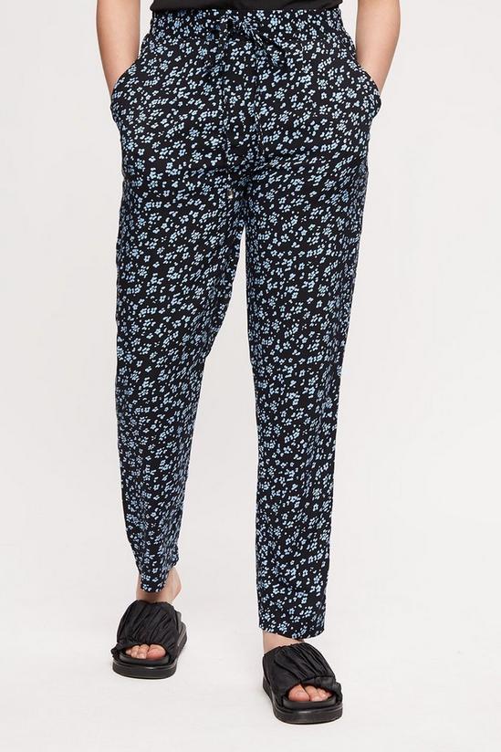 Dorothy Perkins Petite Navy Ditsy Floral Joggers 2