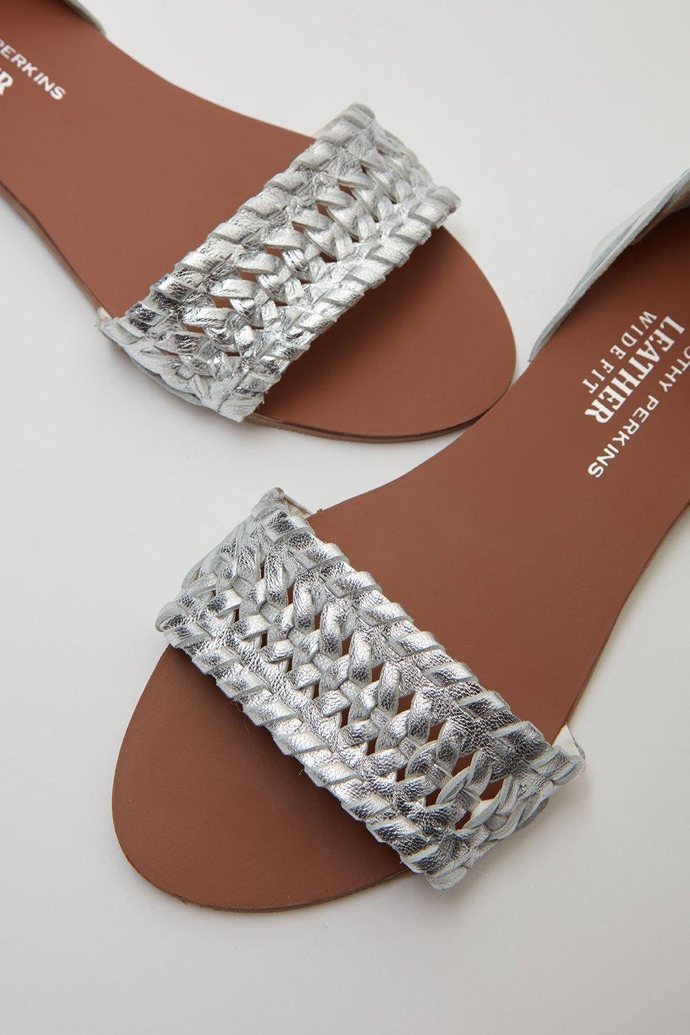 Silver sandals for hot sale wide feet