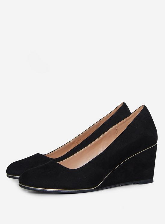 Dorothy Perkins Black Dreaming Court Shoes 1