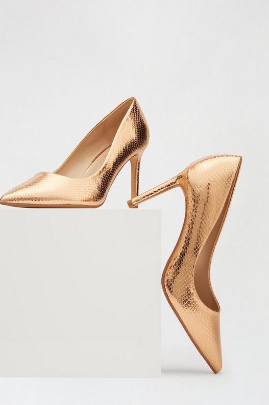 Dorothy Perkins Wide Fit Rose Gold Dash Pointed Court Shoe 3