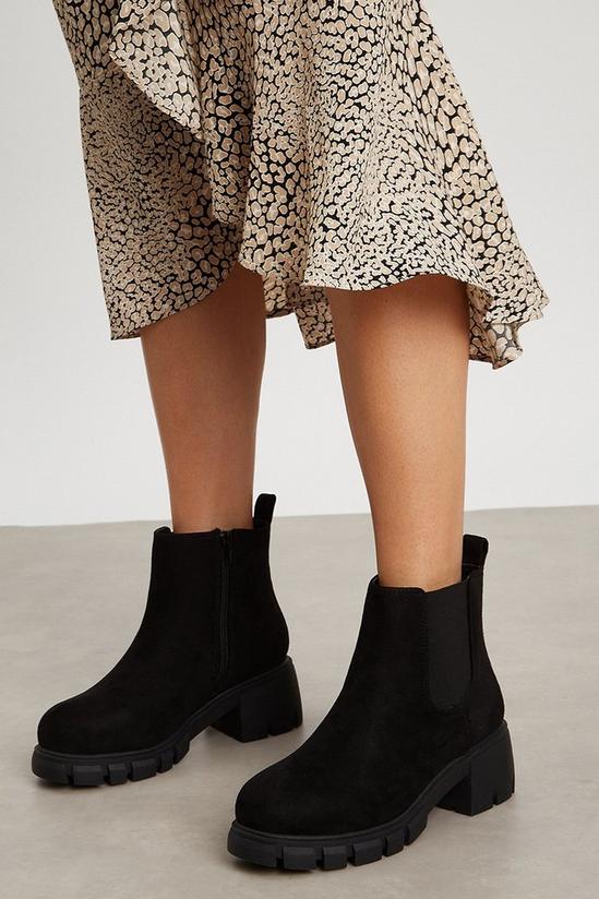 Good For the Sole Good For The Sole: Extra Wide Comfort Muse Chelsea Boots 2