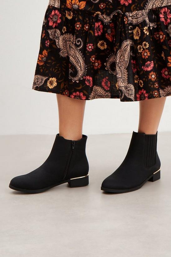 Good For the Sole Good For The Sole: Solo Heel Trim Ankle Boots 2
