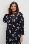Dorothy Perkins Curve Blue Floral Ruched Front Midi Dress thumbnail 4