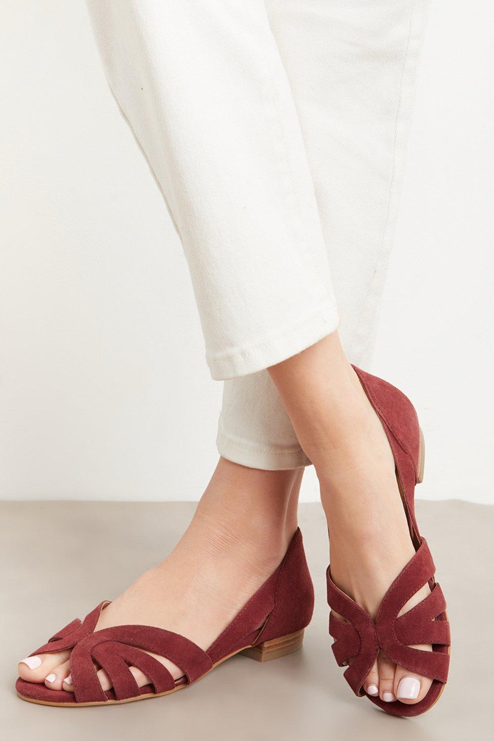 Women’s Principles: Barb Wide Fit Leather Cutout Flat Sandals - purple - 6