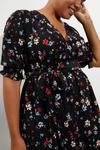 Dorothy Perkins Curve Black Floral Shirred Wrap Midi Dress thumbnail 4