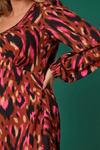 Dorothy Perkins Curve Pink Animal V Neck Midi Dress thumbnail 4