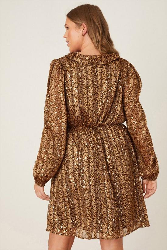 Dorothy Perkins Curve Gold Foil Chiffon Leopard Ruffle Mini Dress 3