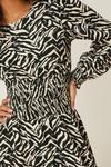Dorothy Perkins Mono Zebra Print Long Sleeve Shirred Midi Dress thumbnail 4
