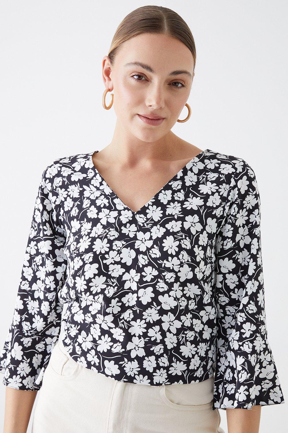 Women’s Tall Floral Frill Sleeve V Neck Blouse - mono - 8