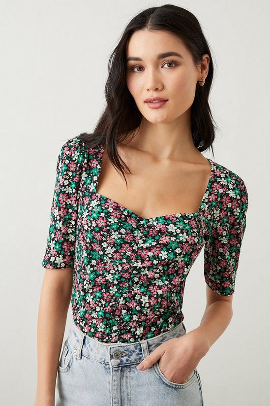 Dorothy Perkins Sweetheart Ruched Body Short Sleeve Top 1