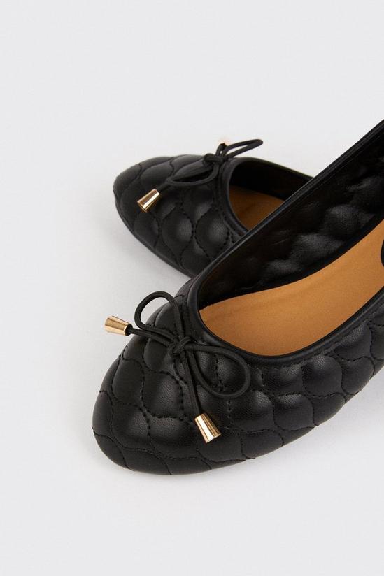Dorothy Perkins Wide Fit Priya Quilted Ballet Flats 4