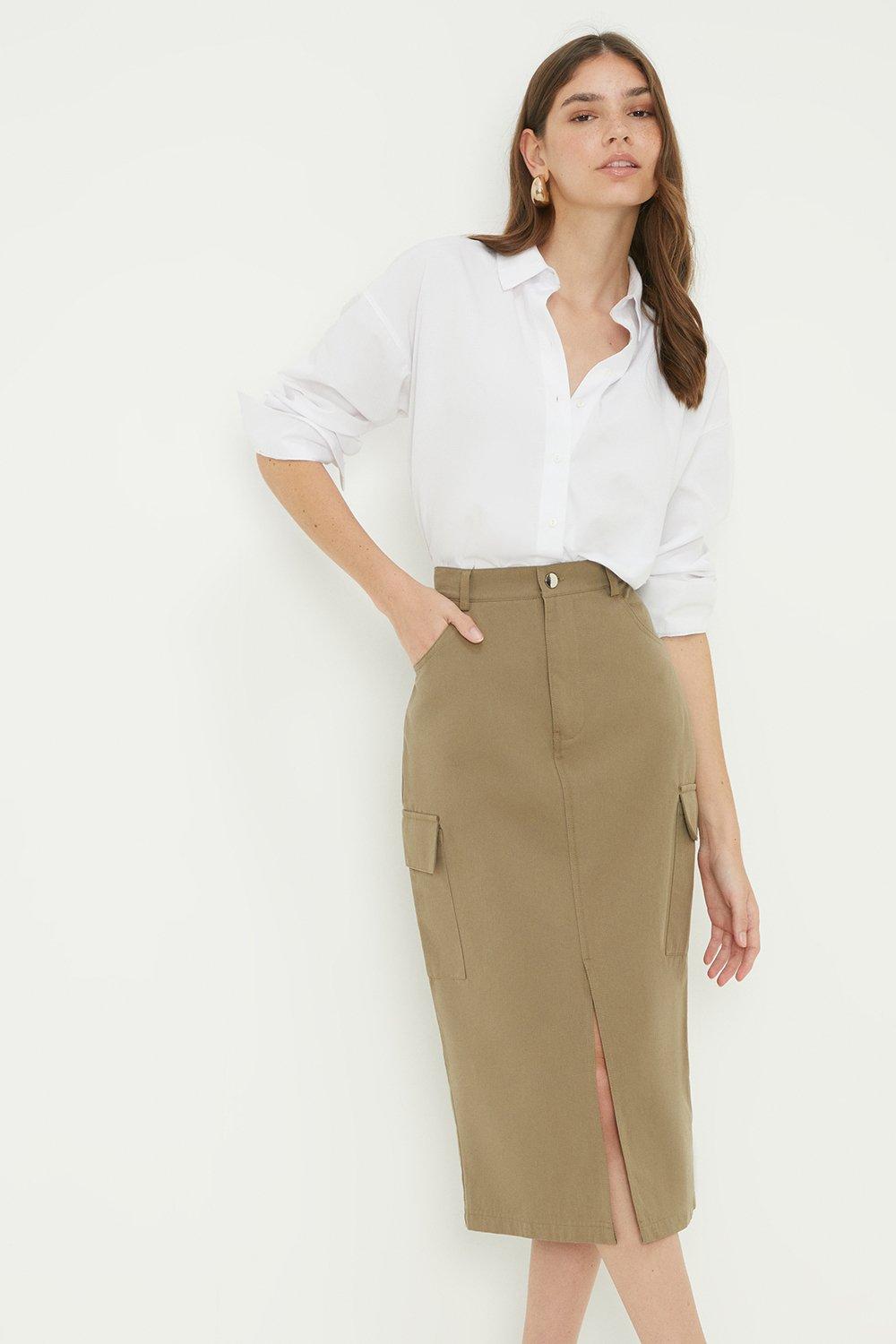 Front split outlet skirt khaki