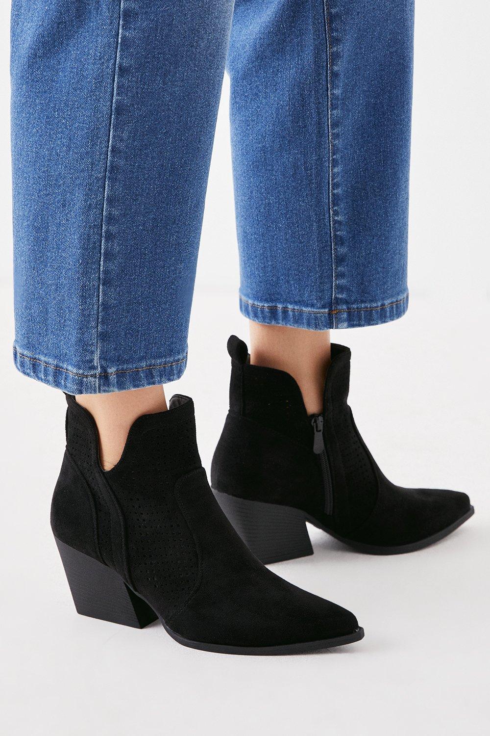 Womens Faith: Ally Low Cut Western Ankle Boots
