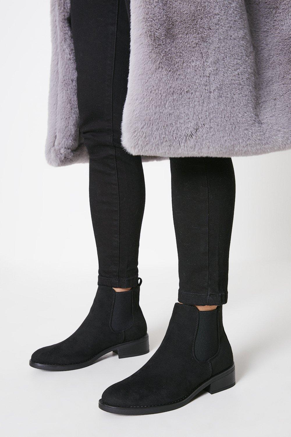 Women’s Maria Basic Chelsea Boots - natural black - 5