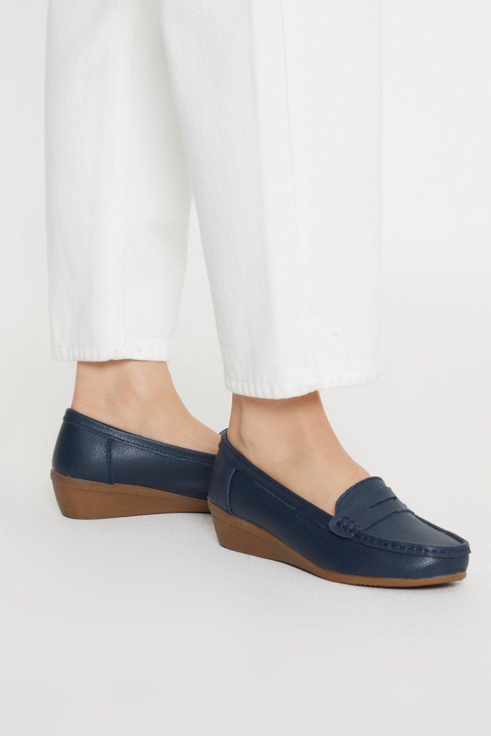 Women’s Good For The Sole: Niamh Wide Fit Leather Comfort Loafers - navy - 7