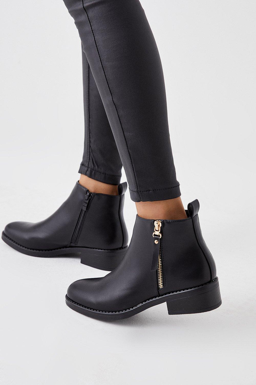 Black zip outlet ankle boots