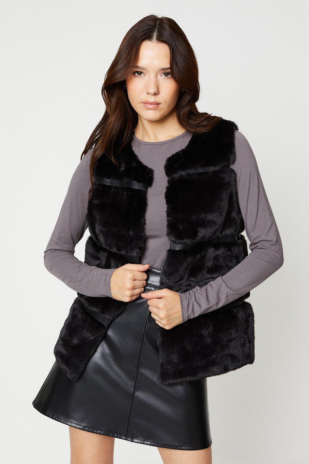 Women's Faux Fur Panelled Gilet - black - 12