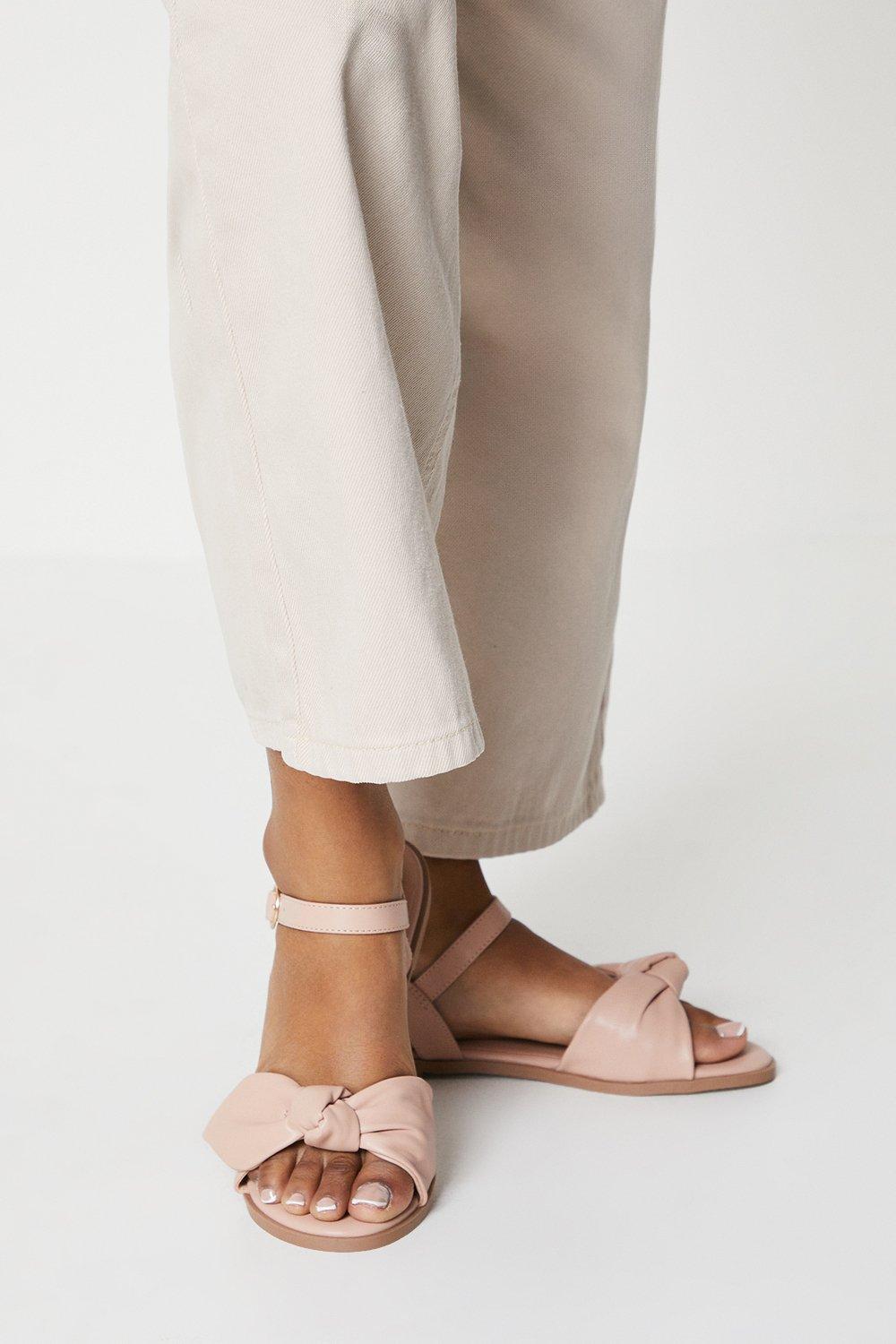 Women's Freya Bow Flat Sandals - blush - 5