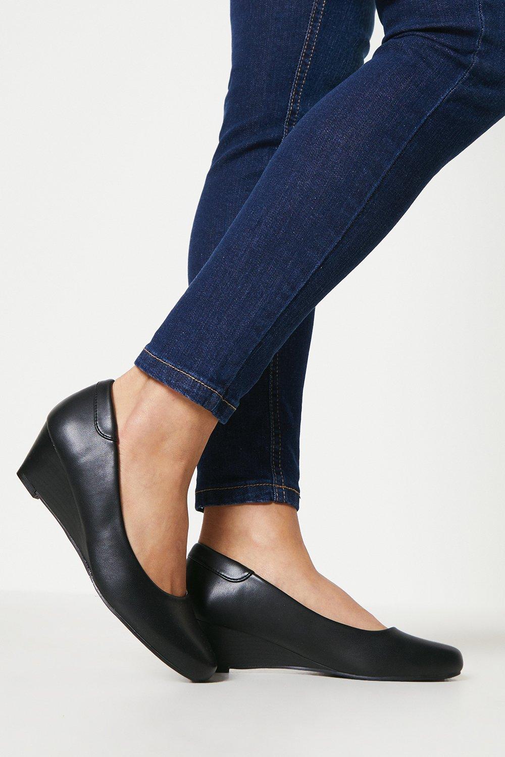 Comfortable black wedge store heels