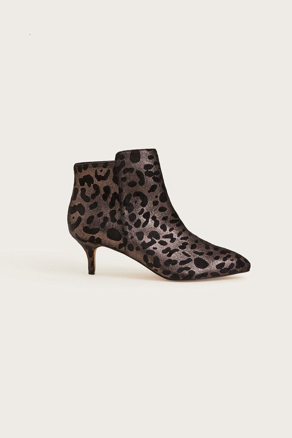 Dorothy perkins best sale leopard print boots