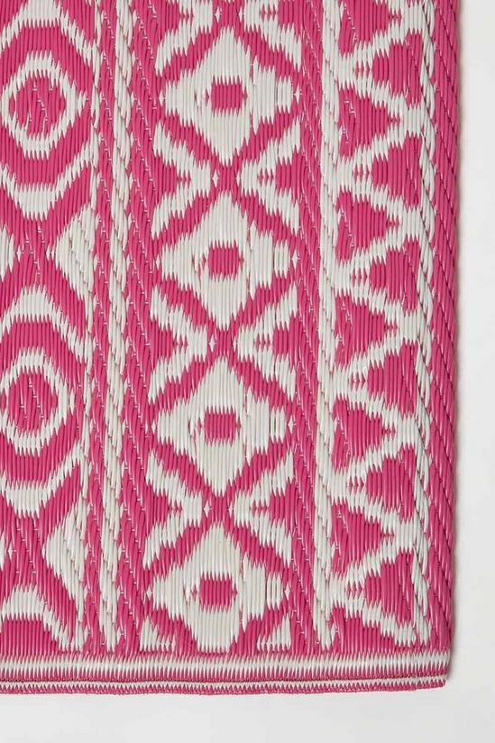Homescapes Tia Aztec Pink & White Outdoor Rug 3